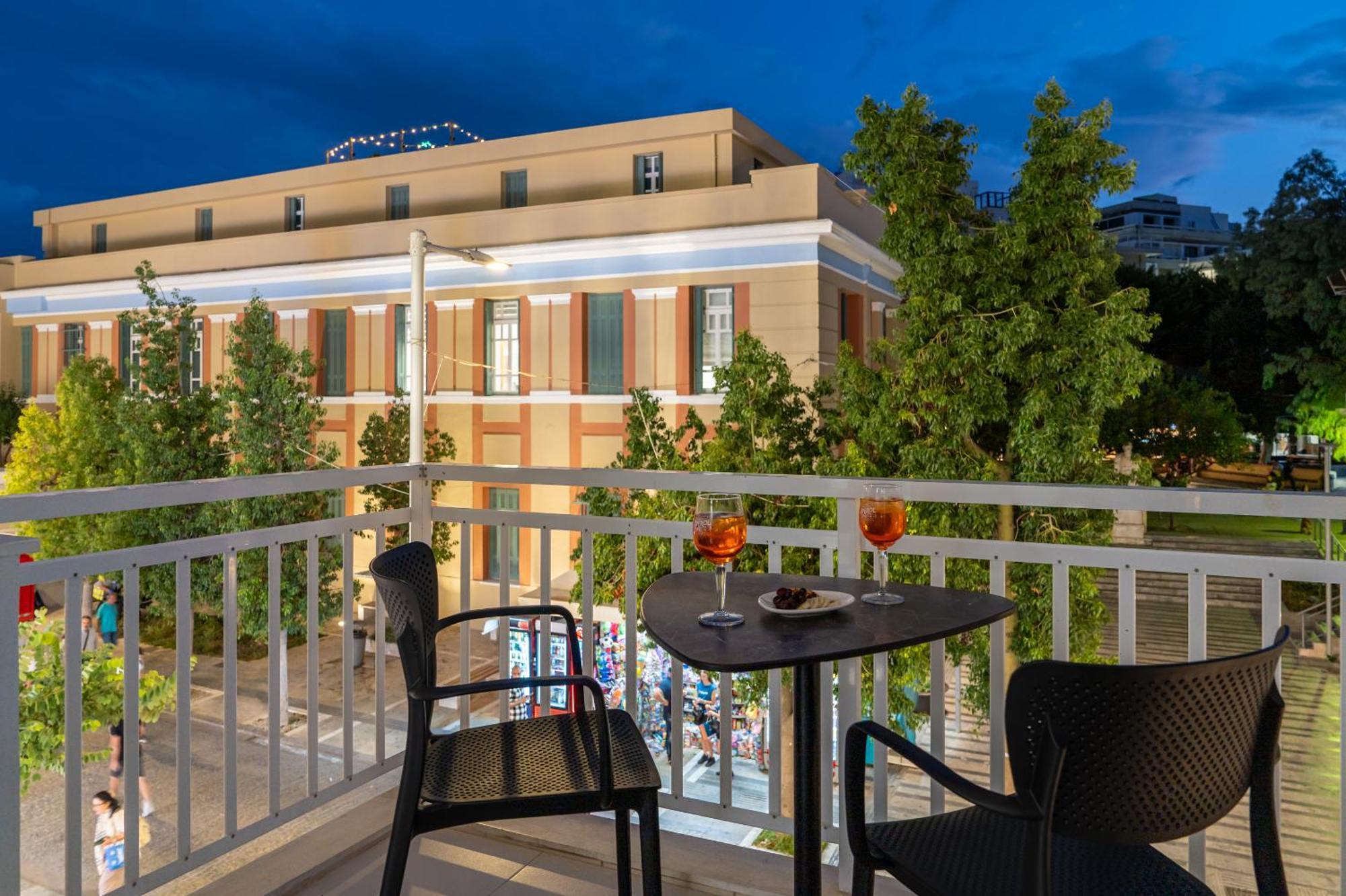 Luxury In Downtown Apartment