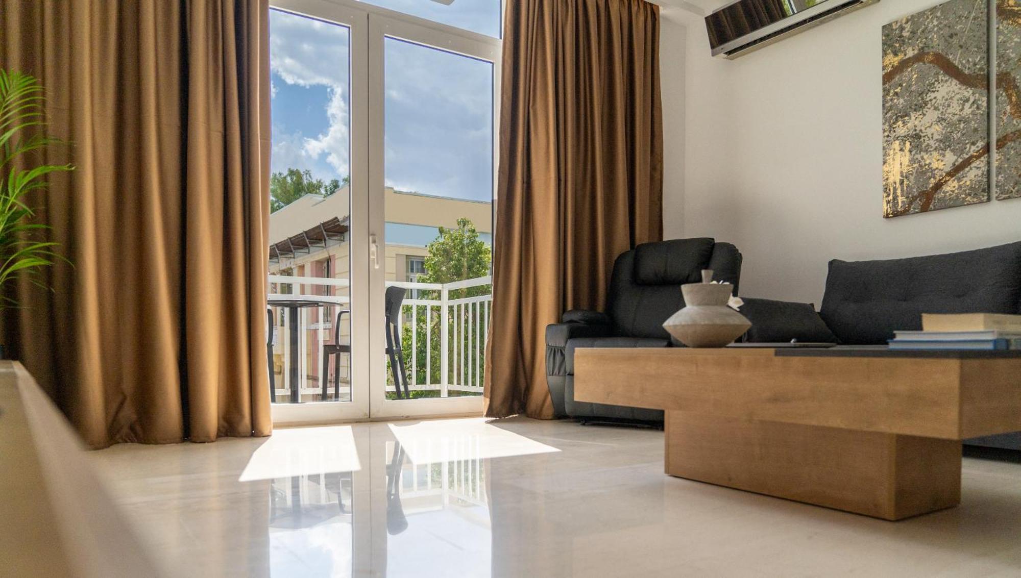 Luxury In Downtown Apartment *